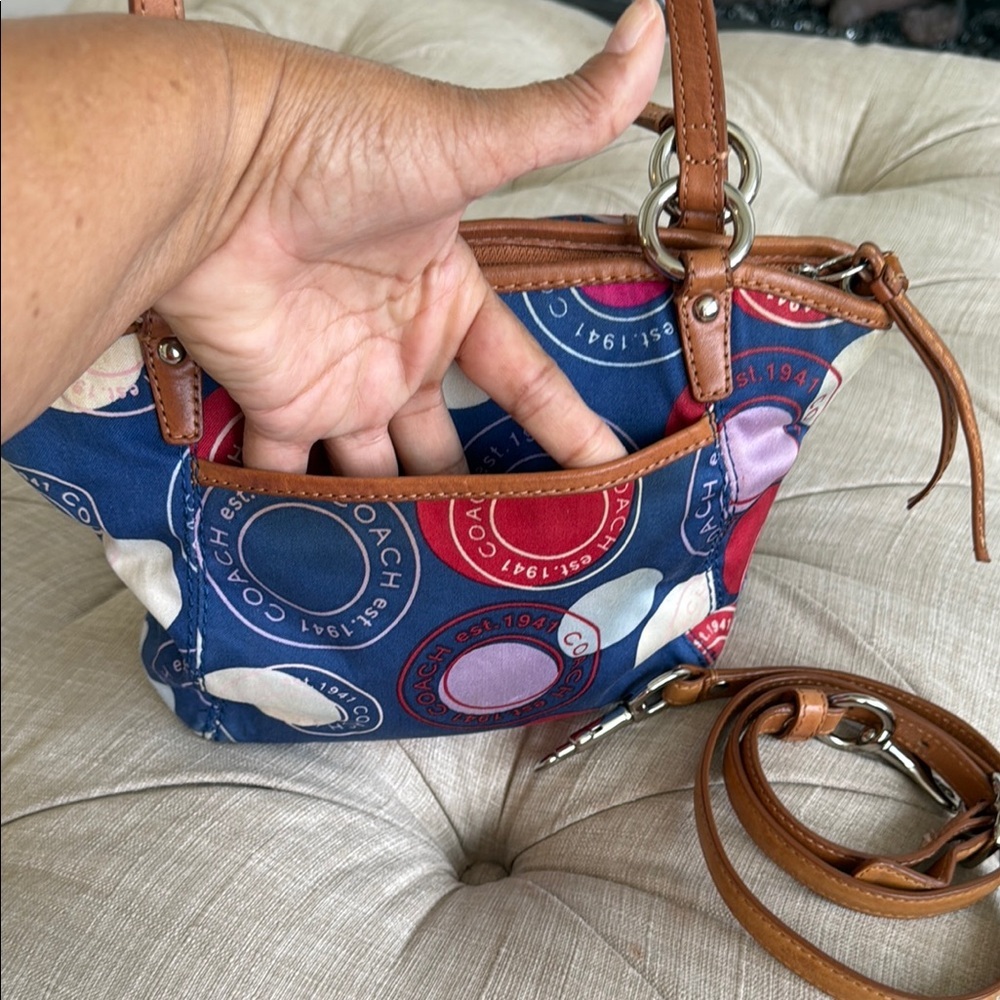 Coach Blue and Pink Shoulder Bag with Signature Design - Picture 4 of 9